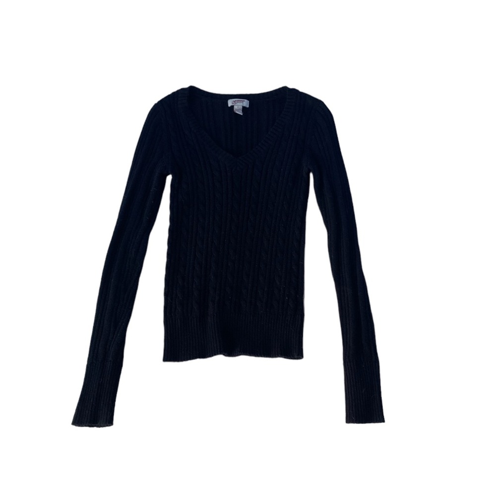 Arizona Jean Co V-neck Cable Knit Sweater